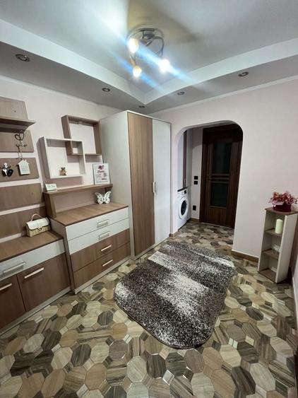Apartament cu 2 camere decomandat în Exterior Vest