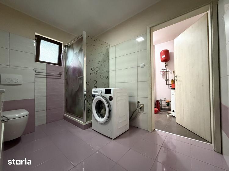 Casă cu 5 camere cu Teren 576 Mp în Sânandrei