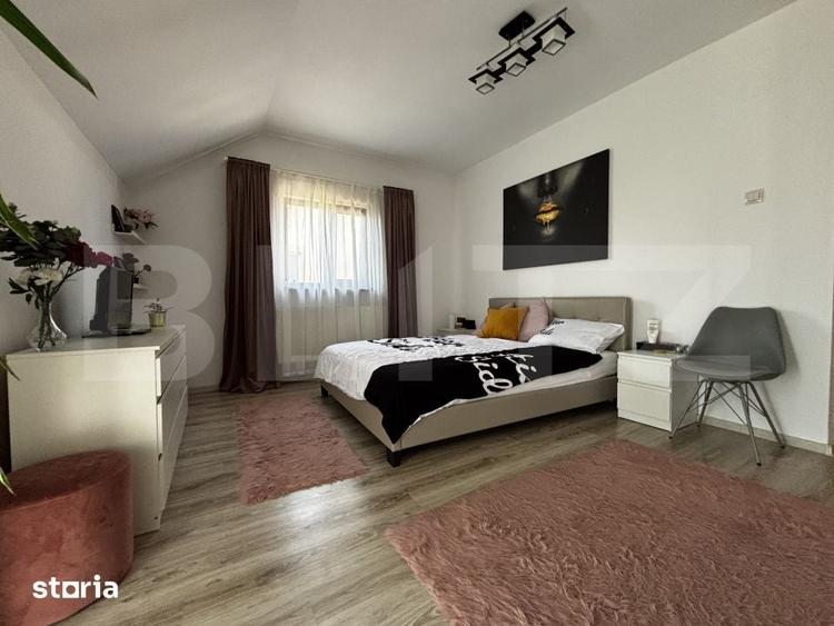 Casă cu 5 camere cu Teren 336 Mp în Șimnicu de Sus