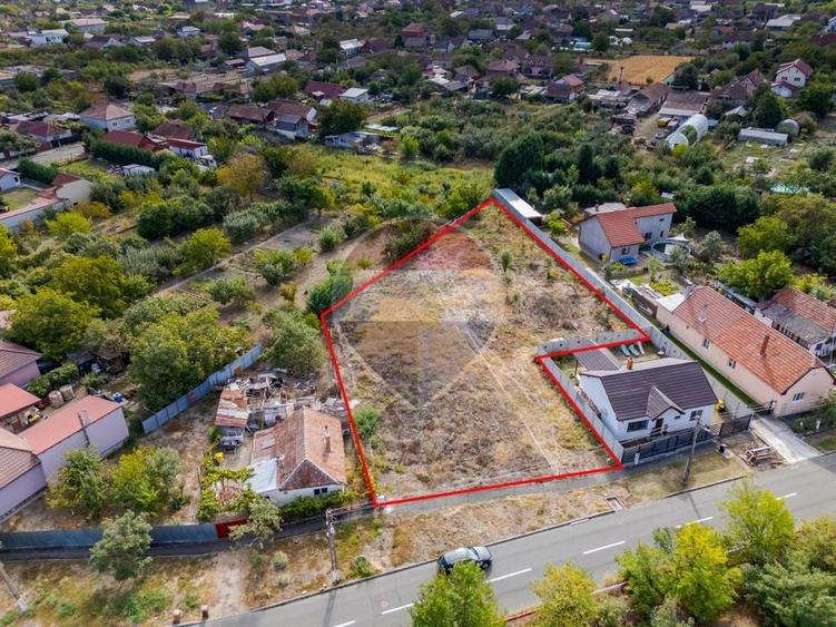 Teren Construcții intravilan de 2069 mp, în Gai