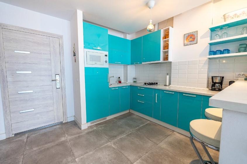 Apartament cu 2 camere semidecomandat, mobilat în Nord