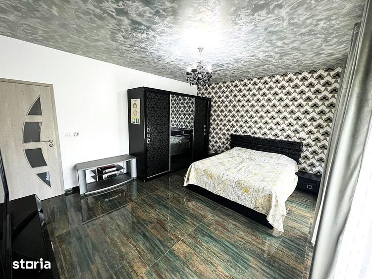 Casă cu 5 camere cu Teren 1700 Mp în Bucium