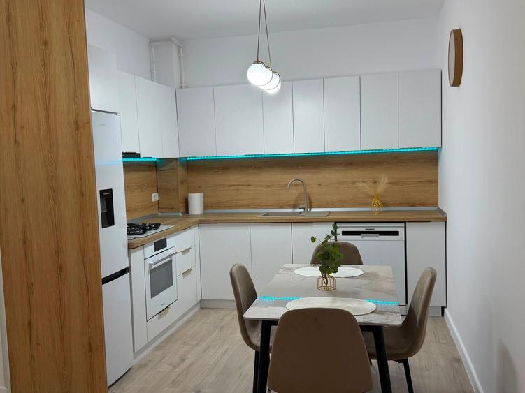 Apartament cu 2 camere decomandat în Central