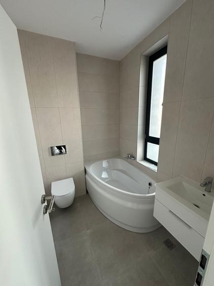 Duplex cu 4 camere cu Teren 190 Mp în Giurgiului