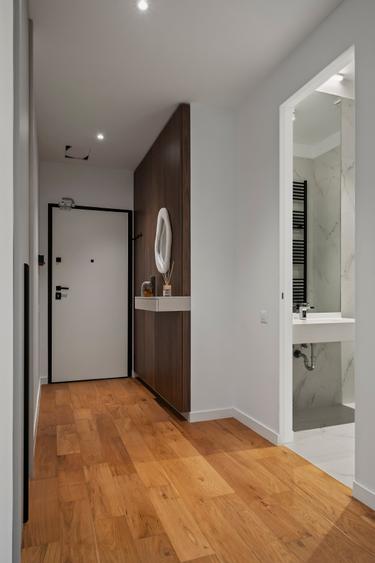 Apartament cu 4 camere semidecomandat, mobilat în Cotroceni