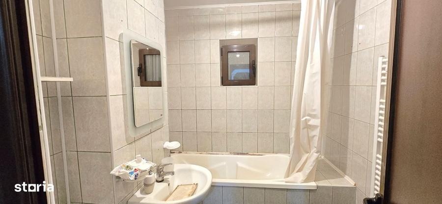 Apartament cu 3 camere decomandat în Galata