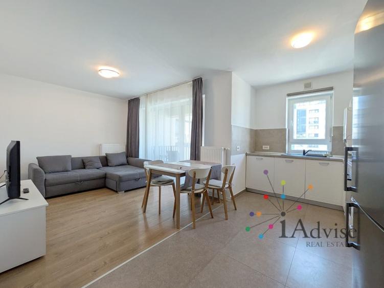 Apartament cu 2 camere decomandat în Tractorul