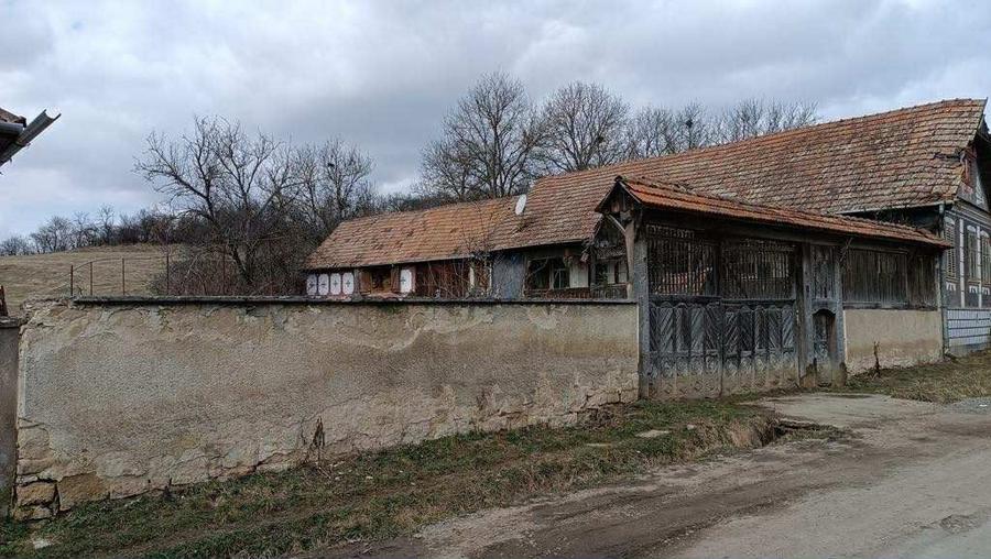 Casă individuală cu 3 camere cu Teren 5300 Mp în Mera