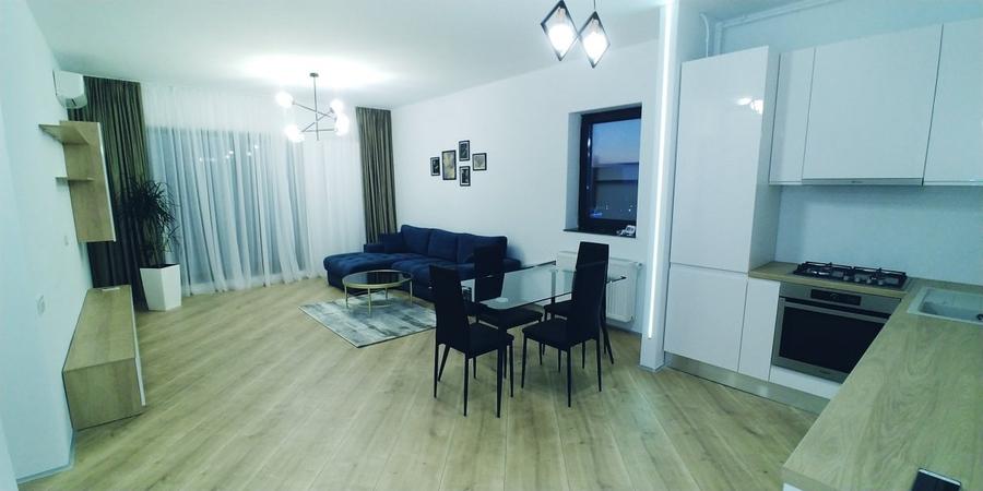 Apartament cu 3 camere semidecomandat în Pipera