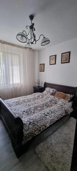 De inchiriat apartament 3 camere,etaj 2 8,zona lini?tita,la 2minute de Arena Na?ional, metrouri in z - 1