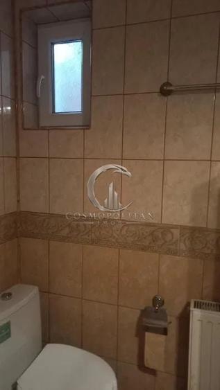 Casă individuală cu 3 camere cu Canalizare în 1 Decembrie