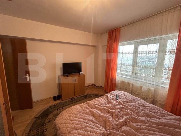 Apartament cu 2 camere decomandat, mobilat în Micro 11