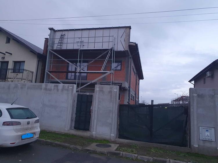 Casă cu 4 camere în Agigea