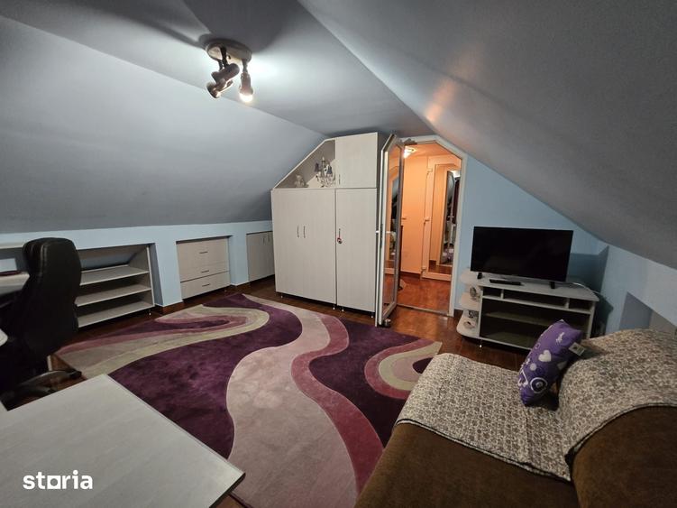 Apartament cu 5 camere în Zorilor