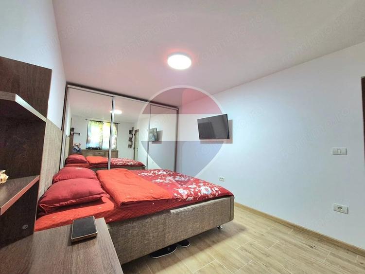 Apartament cu 2 camere semidecomandat în Bujac