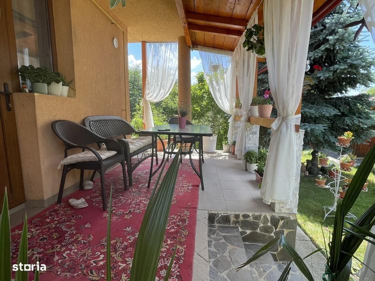 Casă cu 4 camere în Central