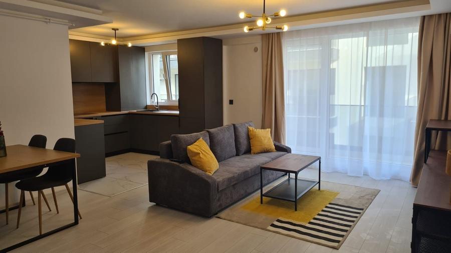 Apartament cu 2 camere decomandat în Titan
