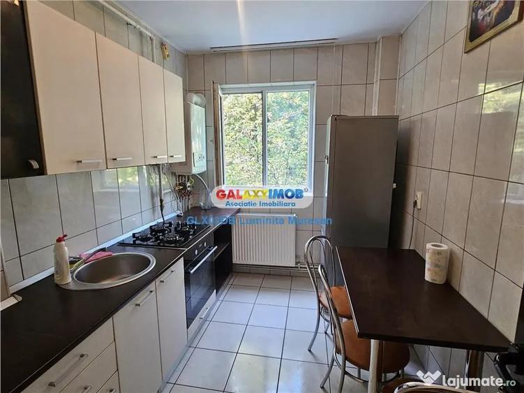 Apartament cu 2 camere semidecomandat în Aleea Trandafirilor