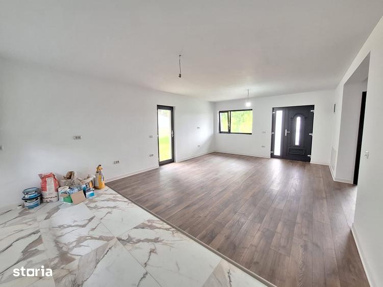 Casă cu 3 camere cu Teren 450 Mp în Central