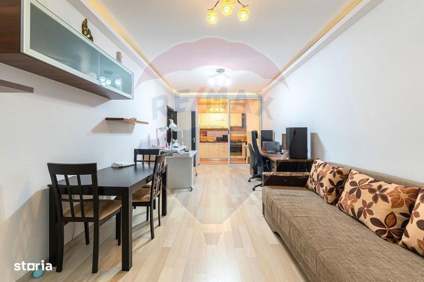 Apartament cu 3 camere decomandat în IAR