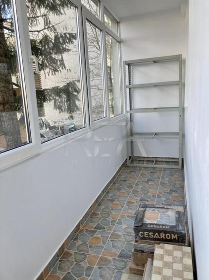 Apartament cu 2 camere semidecomandat în 1 Mai