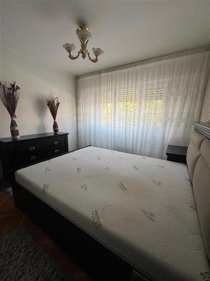 Apartament cu 3 camere decomandat în Nufărul