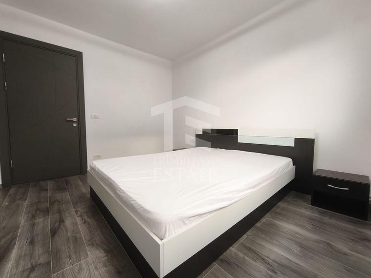 Apartament cu 3 camere decomandat, mobilat în Central