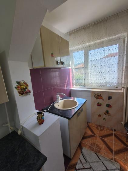 Garsonieră decomandată în Central