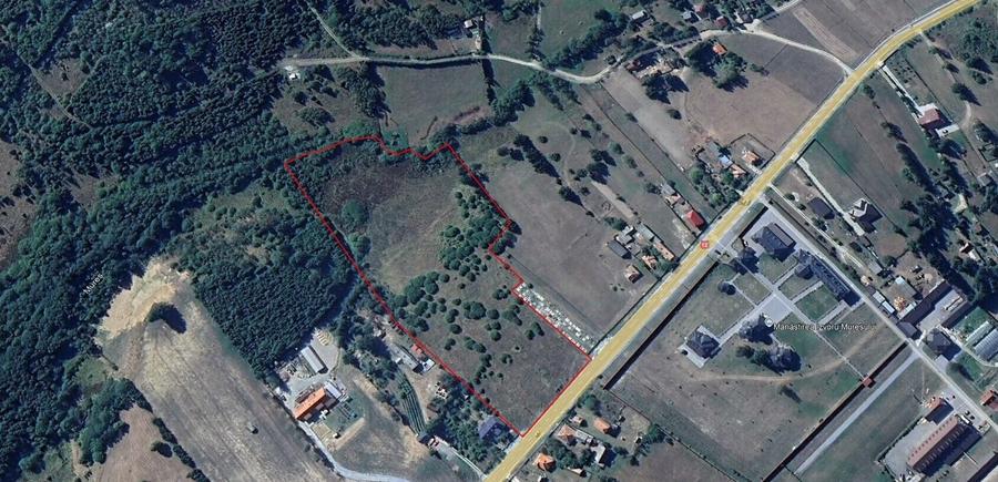 Teren agricol intravilan de 24207 mp, în Voșlăbeni