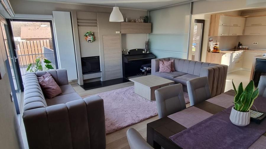 Duplex cu 4 camere cu Canalizare în Făget