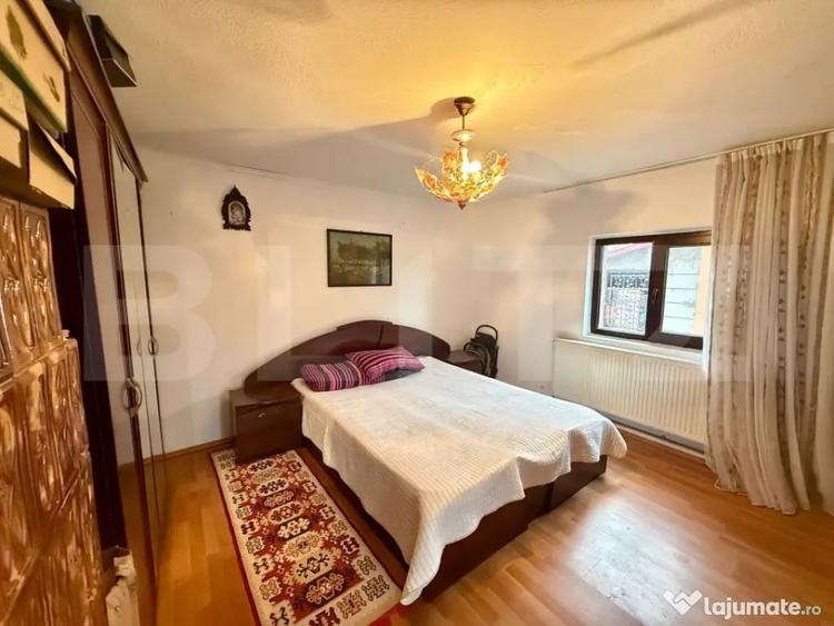 Casă cu 4 camere cu Teren 1237 Mp în Central