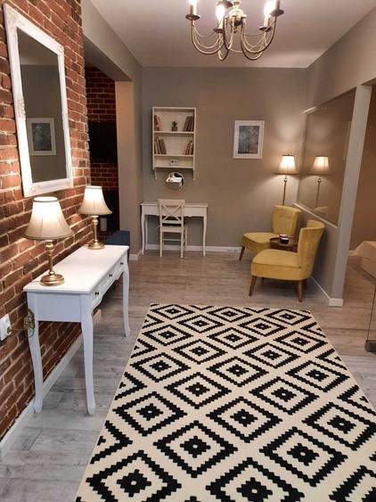 Apartament cu 2 camere nedecomandat în Central