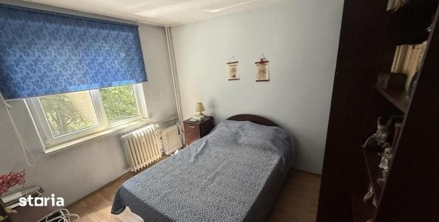 Apartament cu 4 camere în Drumul Taberei