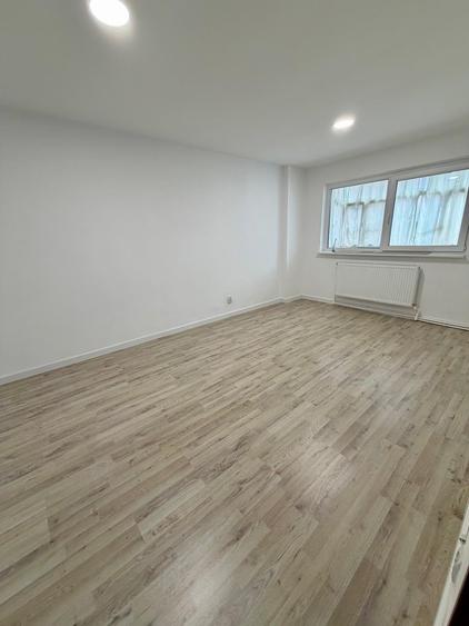 Apartament 2 camere, balcon, terasa, zona Cetate-Mercur - 2