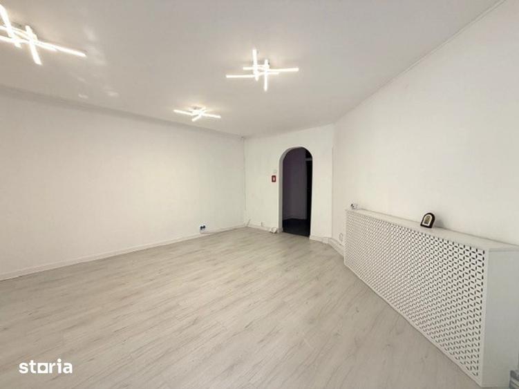 Spațiu comercial, de 77 mp, în Central