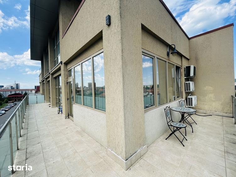 Apartament cu 4 camere în Central