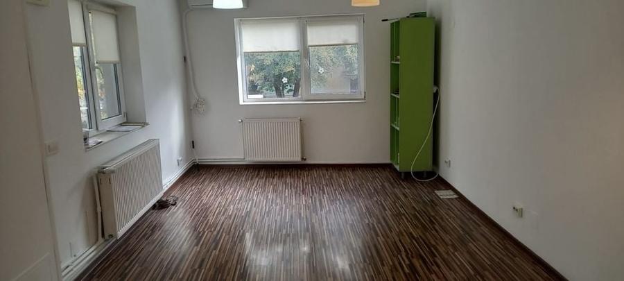 Casă cu 4 camere în Progresul