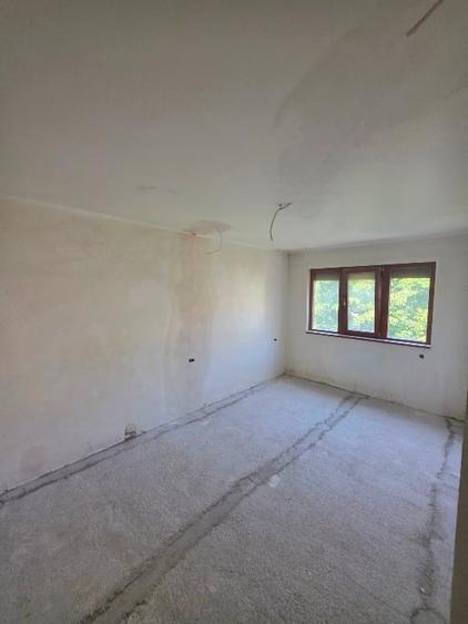 Apartament cu 4 camere decomandat în Vest