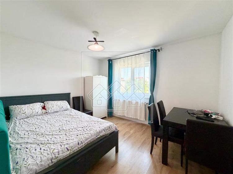 Ap modern, cu 3 camere, balcon - Zona Lazaret - 14
