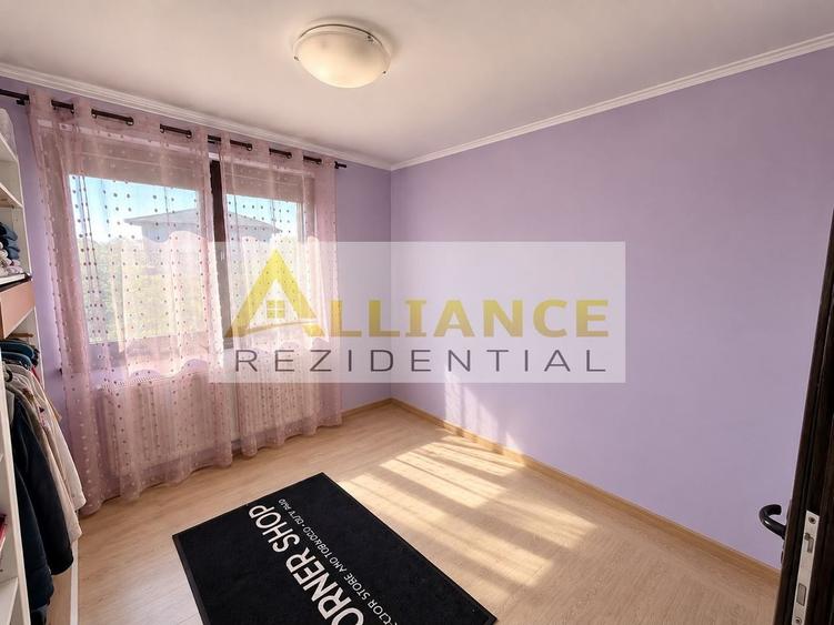 Casă individuală cu 5 camere cu Canalizare în Berceni