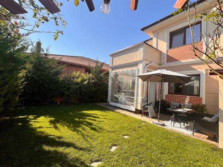 Duplex cu 4 camere cu Canalizare în Dumbrăvița
