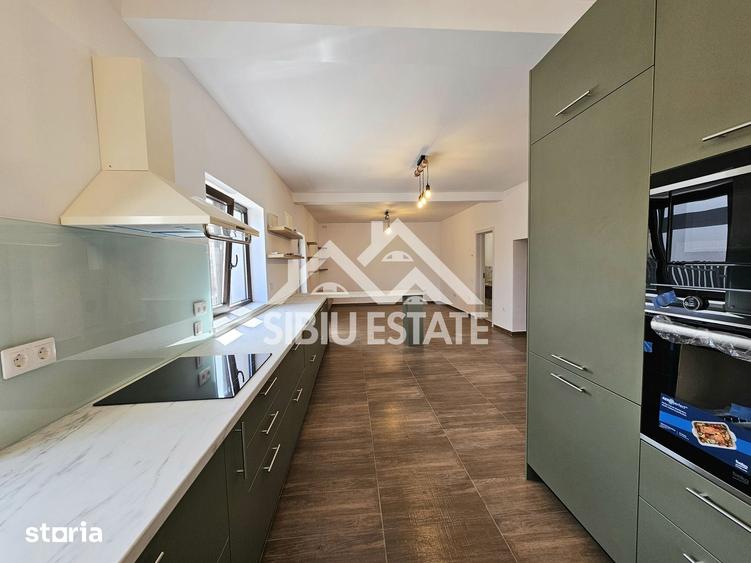 Casă cu 4 camere cu Teren 220 Mp în Central
