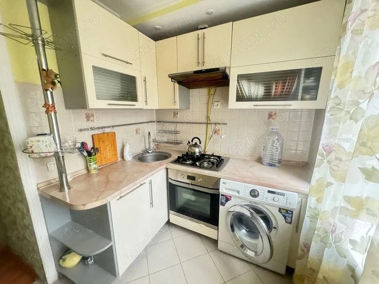 Apartament cu 2 camere decomandat în 1 Mai