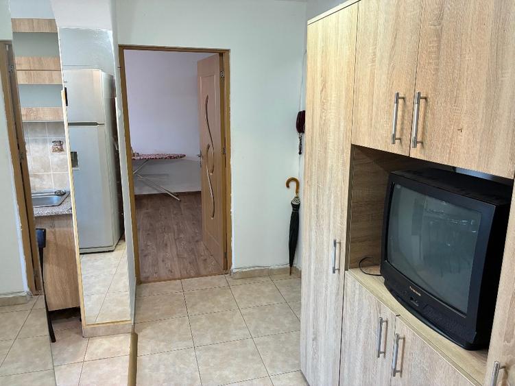 Apartament cu 2 camere decomandat în Rahova