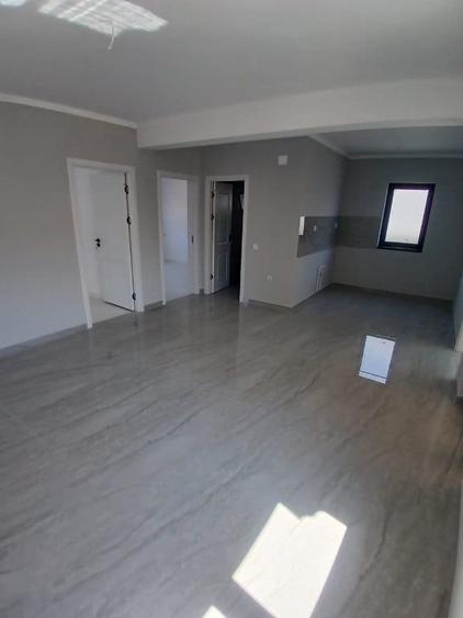 Casă cu 3 camere cu Teren 220 Mp în Central
