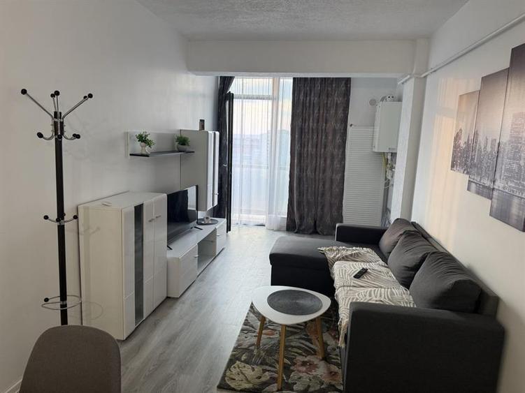 Apartament cu 2 camere semidecomandat, mobilat în Exterior Sud