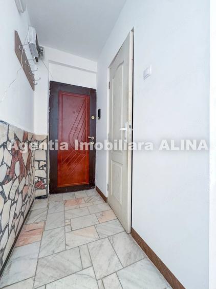 Apartament cu 2 camere semidecomandat în Dacia