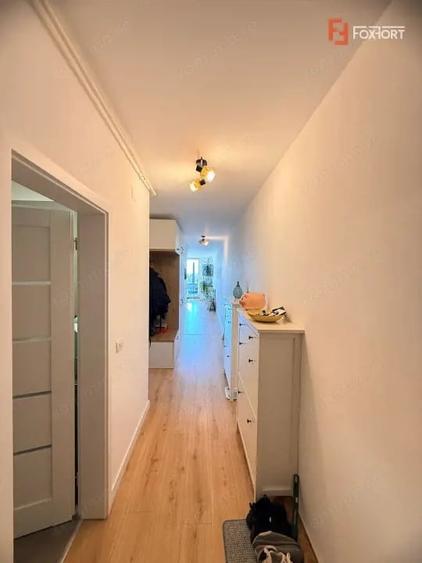 Apartament cu 3 camere decomandat, mobilat în Badea Cârțan