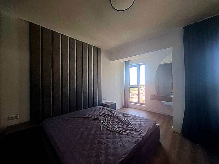 Penthouse cu 3 camere decomandat în Prelungirea Ghencea