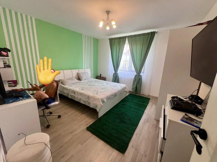 Casă cu Teren 440 Mp în Sânmihaiu Român